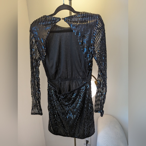 Sheer sequin Backless Mini dress - Picture 2 of 6